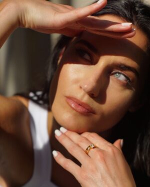 Caitlin Leahy Instagram - 💎✨ @linjerco #linjerco #finejewelry #ad