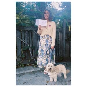 Caitlin McGee Instagram - Transformed into Ms Honey just in time to #voteno 🍯
.
.
.
#votenoonrecall #californiaelection #noontherecall #vote #Matilda #votingmatters