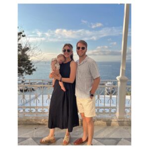 Caitlin McGee Instagram - What a privilege to have old friends, and be there for the big moments🩵 My heart is bursting seeing two of the great loves of my life get hitched this week in the most bonkers beautiful place I’ve ever been. Cheers Petey and Drew 🥂 Juni requests you bring back more burrata!