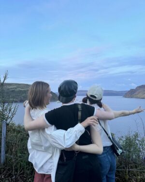 Caitlin O'Ryan Instagram - Skye fell in love pt. 1 ♥️🏴󠁧󠁢󠁳󠁣󠁴󠁿🧚 (New friends are the best friends)