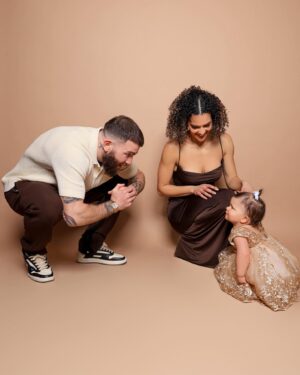 Caleb Plant Instagram - My girls 💜💜