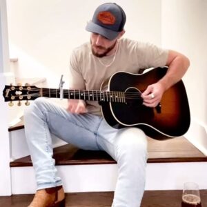 Callum Kerr Instagram - Throw this one up on the streamers? #callumkerr #countrymusic #scottish #alternative #nashville #independent