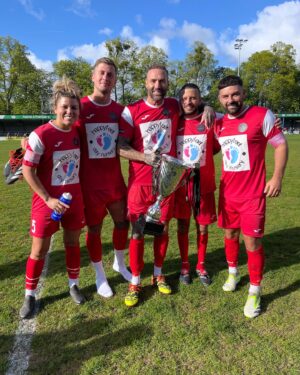 Calum Best Instagram - Another class day out with @sellebrity_uk at @officialkltownfc raising Monday and awarness for @ambersarmycio 🤝❤️