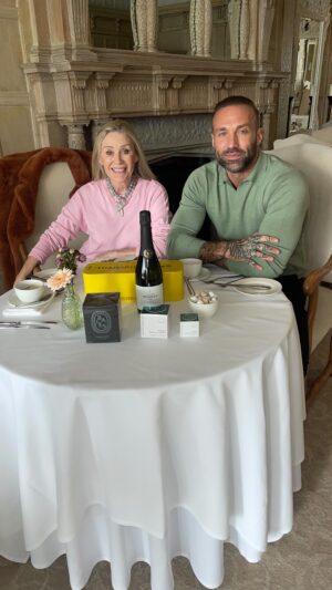 Calum Best Instagram - As @angiebestofficial said “A Woman Can Never Have Too Many Skincare Products”❤️

Treat your Mom to the gift of beautiful skin this Mother’s Day and save up to 60% off @transformulas Mother’s Day Bundles✨ Mom will be delighted, we promise!

Order by midday Friday to receive your products in time for Mother’s Day🙌
@sa_comms