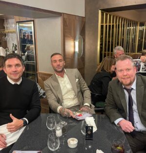 Calum Best Instagram - A lovely tribute to Sir Bobby @manchesterunited 

Poor result but great meeting with these gents @kenneth_shepherd2 & @scottmatchmaker talking LA Aztecs 

New Whistles is a beaut @rn_tailoring thank you 🤝