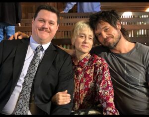 Cameron Britton Instagram - Manhunt airs tonight on @cbstv We had a warm and lovely set, and we hope you enjoy! #richardjewell #cbs #georgia #manhunt #momma