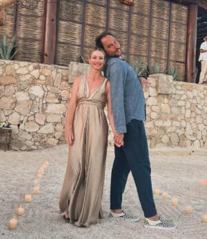 Cameron Richardson Instagram - Me trying to get my husband to take one normal photo with me….just a Virgo trying to tame a Gemini….