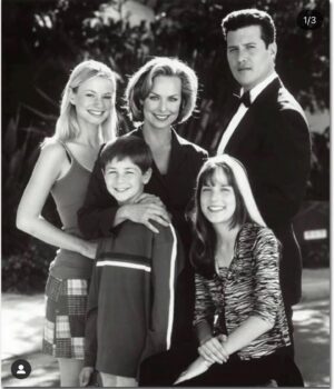 Cameron Richardson Instagram - My first acting audition, my first tv show, my first tv show family...first time living in San Diego and California.  The beginning of a wild ride. @officialshauncassidy  @meloradhardin @michaelangarano @onepeterdobson  #antoinettepicatto @usa_network #coverme