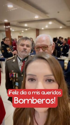 Camila Flores Instagram - ¡Feliz día mis queridos Bomberos! 🚒 ❤️🇨🇱