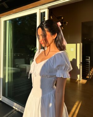 Camila Mendes Instagram - 30th birthday was everything my inner child could have wished for but with cocktails 🎀🥂 thank you to everyone who joined me yesterday in celebrating a new decade, and for all the bday wishes 🙏🏽 let’s normalize kids parties for adults!!