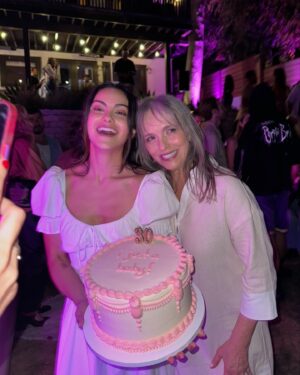 Camila Mendes Instagram - 30th birthday was everything my inner child could have wished for but with cocktails 🎀🥂 thank you to everyone who joined me yesterday in celebrating a new decade, and for all the bday wishes 🙏🏽 let’s normalize kids parties for adults!!