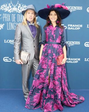 Camila Pinzón Instagram - #prixdediane 🐎 with #missworld Colombia 
 #model @camilapinzonk wearing #guillarme #christopheguillarme #eveningdress
👒@rinceauxetpalmettes
🙏🏻 @longines & @francegalop
.
.
#prixdedianelongines #robedesoiree #chantilly #prixdelegance #élégance #mode #fashion #glam #instafashion #instamode #instastyle #style #couturedress #pageant #beautyqueen #missworldcolombia