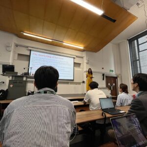 Camila Pinzón Instagram - Being an university lecturer at the University of Cambridge was an unforgettable experience, specially as one of my long term goals is to become a part time university teacher in order to share all my marketing knowledge with the younger generations 👩🏻‍🏫 What a better way to start building this dream than by being a guest lecturer at this historical British university 🤗 
-
Ser profesora invitada en la universidad de Cambridge fue una experiencia inolvidable, ya que uno de mis objetivos a largo plazo es ser profesora de universidad con el fin de transmitir mi conocimiento en mercadeo con las próximas generaciones 👩🏻‍🏫 Que mejor manera de comenzar a construir este sueño que dictar una clase en esta histórica universidad inglesa 🤗
-
-
-
-
#missworld #missmundo #cambridge #universityofcambridge #beautywithapurpose