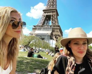 Camille De Pazzis Instagram - Wonderful time with my darling friend @dichenlachman 🇫🇷 #iloveyou 💜 #paris #eiffeltower #love#tourist #home