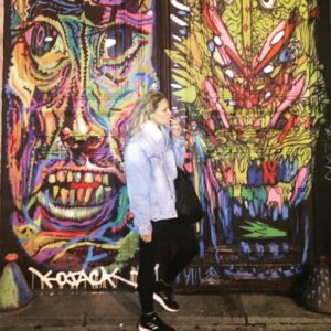 Camille De Pazzis Instagram - Colorful is the Night @sugar.didi #paris #streetart #sweetheart 🌟