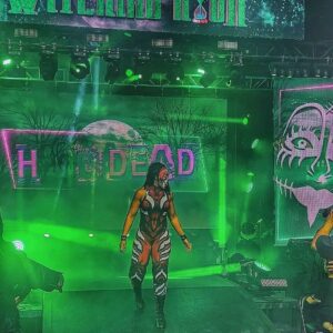 Camille Ligon Instagram - Some people get mad when you stare but like the great wordsmith Jeezy once said...."I see you looking➡️
Withcho looking a$$" 😎

 👖🎽 by @shapeshifterzco

#snowman #lookin #holidead #workpic #lookatme #womenswrestling #tgif #Philly #crazysexycool