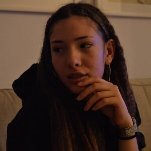 Candela González Instagram - Si tiene miedo canta