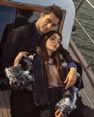Cansel Elçin Instagram - Eternity and a day 🖤 

#photoby @cemtalu
#styledby @lappartistanbul
#location @lazzonihotel