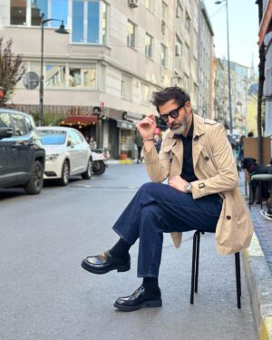 Cansel Elçin Instagram - Tarzım şekil önümden çekil . 😂😂 #trend #menstyle #man #fashion #fashionstyle #style #istanbul #gecethedog shot by @ufukaltunkas