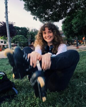 Cansu Türedi Instagram - arkadaşlarımın her gördüğünde “bir dahakine beni de çağır” mesajı attıkları türden bir görsel.