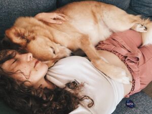 Cansu Türedi Instagram - o yeri bulduk; dünyadan uzak.
