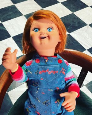 Carina Battrick Instagram - Chucky and Caroline want to wish everyone Happy Christmas 🎄 Eve! Hope Santa is good to you and brings what ever you might wish for!
.
.
.

.

.
#chucky #chuckydoll #carinabattrick #chuckytvseries #usanetwork #syfy  #wannaplay  #horror #classichorror #donmancini #iamchucky #childsplay #iliketobehugged #chuckyisreal #caroline #carolinechucky #carolinecross #caroline #mybestfriend #friend #iwantchucky #chuckyseason2 #wannapray #christmas #chuckychristmas #christmas #christmaseve #christmas2022 #chucky
