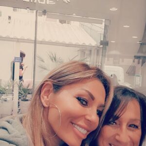 Carine Haddadou Instagram - #royalextensions #judithroyalextensions#thebest@judith_royalextension 😇😘❤💋