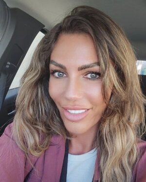 Carine Haddadou Instagram - Ce qui ne me tue pas, me rend plus forte💪🫶