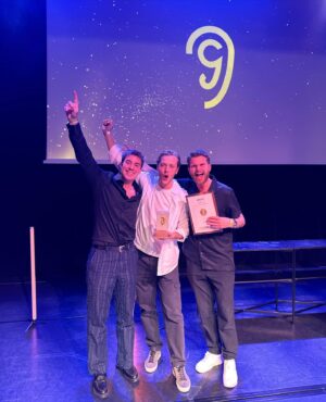 Carl Déman Instagram - Årets Podd 2023!!! Tack!❤️