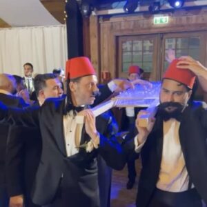 Carl Déman Instagram - Tack för ett otroligt bröllop, Seni Seviyorum!❤️❤️ #Chindehwedding