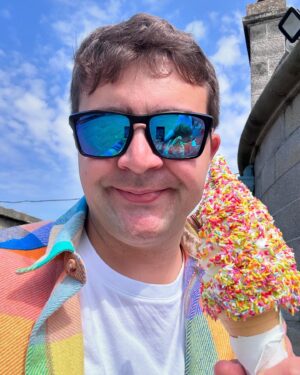 Carl Mullan Instagram - Swipe up to shop this co-ord 🍦 🎨
And also swipe for a photo of @aisling_mullan 😂
