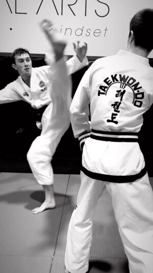 Carl Van Roon Instagram - @harryglover_ with the Taekwon-Do flow #vanroonmartialarts #taekwondo #kickboxing #mma #flow #karate