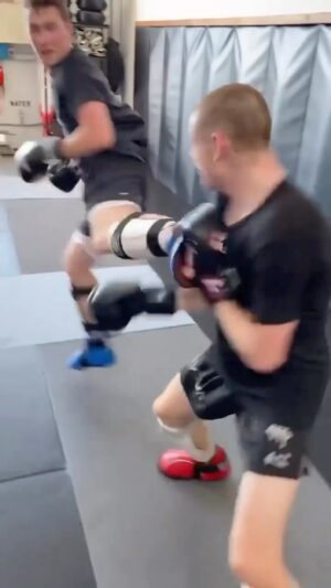 Carl Van Roon Instagram - Drilling switch back kicks with @harryglover_ & @_jacob_fleming_ @vanroonmartialarts #vanroonmartialarts #spinningbackkick #dwitchagi #ushirogeri #taekwondo #karate #kickboxing #mma