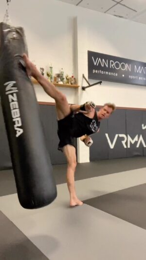 Carl Van Roon Instagram - Drilling lead super man punch to low kick setups in the style of @georgesstpierre style with my own little karate / TKD remix 🙏🏻Much love everyone ✌🏻❤️ #vanroonmartialarts #taekwondo #karate #kickboxing #mma