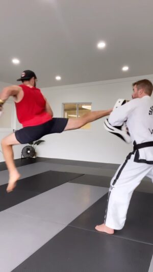 Carl Van Roon Instagram - @anthonyrinna TKD session #taekwondo #stunts #film #padwork #vanroonmartialarts #vrma #kickboxing #karate #mma