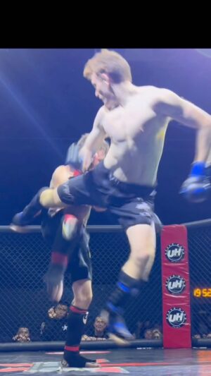 Carl Van Roon Instagram - @_jacob_fleming_ manifesting spinning back kick KO in his MMA debut tonight. Congratulations to this exceptional young martial artist #manifestation #manifestyourdreams #mindset #tactics #taekwondo #sportscience #vanroonmartialarts #mma #karate #kickboxing