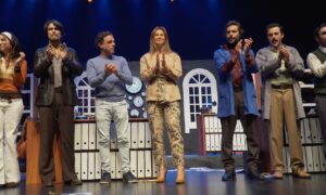 Carla Matadinho Instagram - Estamos a festejar e quero fazê-lo também consigo!PASSATEMPO FLASH
Oferta de 3 convites duplos para assistir ao espetáculo “A Noite” no Centro Cultural Malaposta, dia 9 de maio, quinta, às 21h00.

Habilite-se a ganhar 1 dos 3 convites duplos!

Para participar, basta identificar 2 amigos nos comentários e seguir as páginas @carlamatadinhooficial e @yellowstarcompany
Podem identificar várias vezes, nunca repetindo amigos já identificados.
O sorteio decorrerá até 9 de maio e os resultados serão anunciados nos stories às 12h00 do mesmo dia.
Boa sorte!