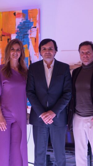 Carla Matadinho Instagram - É com imenso orgulho que anunciamos a abertura oficial do Centro Cultural Malaposta, agora sob a gestão da Yellow Star Company. Este novo projeto marca um emocionante capítulo na nossa missão de promover a cultura e as artes no concelho de Odivelas mas também no distrito de Lisboa. 

O dia da inauguração foi uma celebração inesquecível, repleta de manifestações culturais que aqueceram os nossos corações e inspiraram a nossa comunidade. A programação diversificada incluiu apresentações de música, dança, poesia e muito mais, refletindo a riqueza e a diversidade da nossa cena artística.

Quero expressar a nossa profunda gratidão a todos que compareceram e tornaram este dia tão especial. A presença e o apoio de cada um de vós são fundamentais para o sucesso desta nova jornada.

A Yellow Star Company está comprometida em transformar o Centro Cultural Malaposta num vibrante polo de criatividade e expressão artística. Convidamos todos a visitar-nos, explorar as nossas atividades e fazer parte desta comunidade que valoriza e celebra a cultura nacional.

Juntos, faremos do Centro Cultural Malaposta um lugar onde a arte vive e respira, um espaço onde todos podem conectar-se e crescer através das artes.

Aproveitamos para agradecer a todos os parceiros e artistas que fizeram parte deste dia especial:
Talentos:
@balletvita_academia @conservatorioddinis @beatrizitsanches @sandracelasoficial @fred_klaus , Yellow star Kids
E todos os actores dos elencos presentes, do Shrek, Madagascar, A Noite, RUY, História devida e Agora é que são elas.

Muito obrigada aos nossos parceiros:
@pastelaria_versailles @fornoreal_pastelarias  @queijos_com_historia , Viva Sushi
@ermelindawines  e Vinhos de Odivelas

Viatura oficial em tour:
@dsstorelisboa

Agradecer também à câmara de Odivelas @cmodivelas , pela presença e apoio neste grande projeto e a toda a equipa da @yellowstarcompany 

Imagens Pedro Matias e José Correia 
Vídeo Pedro Matias