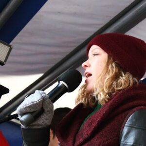 Carla Reemtsma Instagram - Hi Münster, hi everyone all over the world striking for climate on #fridaysforfuture 🌎 You are the most inspiring thing I’ve ever seen and together we will rock this small thing called “changing climate politics”. Because it’s 2019 and apparently even school children can act more responsibly than our politicians. #zukunftsklauerei

#youth4climate #climatestrike #klimastreik
