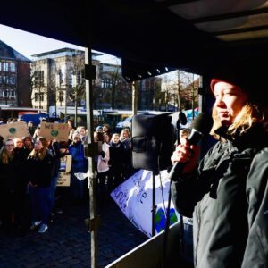 Carla Reemtsma Instagram - I guess holding spontaneous speeches on climate strikes is my new favourite hobby. 
#fridaysforfuture #climatestrike #youth4climate
