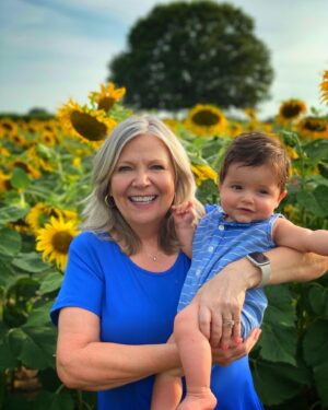 Carlee Baker Instagram - Spent some time in the sunflower field at @greggfarmpeaches this weekend - it was magical! 🌻🌻🌻