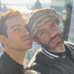 Carlo Villarreal Instagram - 1 Camino 🛣️
2 Conductores 👨🏻‍❤️‍👨🏻
3 Pasajeros 👬🏻🐶
4 Estudios📸🎥🖥️💻
5 Derrotas 🥊⚔️💔❌💰
6 Paises 🗽⛩️🏛️🇬🇧🇨🇺🇪🇸
7 Temporadas 1️⃣2️⃣3️⃣4️⃣5️⃣6️⃣🌟
8 Retos al día ⏰🍲🗣️💪👨🏻‍💻🤦🏻‍♂️🧛‍♂️💤
9 Tipos de besuconas 🐠🦋👅🫦🧟💍🔥🧄🥩
10 Minutos de enojo 😡🤬😠😩😕😗☺️😋😘🥰

11 AÑOS compartiendo juntos. 
Gracias por tanto mi Shu, Te amo @brunoolvez
