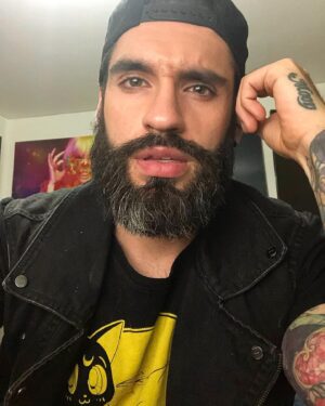 Carlo Villarreal Instagram - Querido Diario: hoy me bañé