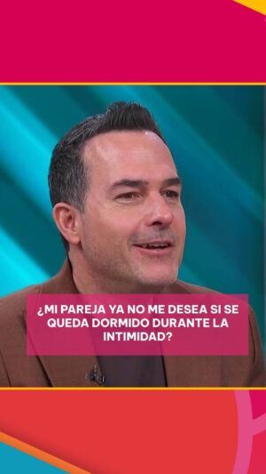 Carlos Calderon Instagram - 💬 En el debate #EntreNosotras hablamos sobre qué hay detrás de qué te quedes dormid@ durante la intimidad. ¿Es tan malo como parece? 🥵 La experta @fusionpeligrosa nos habla al respecto y en el link de nuestra BIO puedes ver el segmento completo. 📲🔥