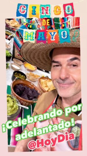 Carlos Calderon Instagram - Celebrando el 5 de Mayo desde hoy en @hoydia con mi receta secreta de los Nachos Calderon 👨🏼‍🍳🇲🇽