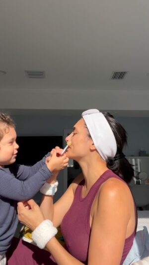 Carlos Calderon Instagram - Real-life mom tutorial: As a mother, I’ve become more aware of what I put in my body, including on the largest organ—my skin. @gelatoforyourface uses just 5 ingredients you can pronounce: ⭐️Hyaluronic Acid, 🌱Aloe Vera, 💦distilled water, and 💧liquid oxygen. 
🧖🏻‍♀️It helps with wrinkles, heals the skin, de-puffs, and tones. #nofilter w/ baby Leòn. 
🫧
🫧

Tutorial de mamá en la vida real: Como madre, me he vuelto más consciente de lo que pongo en mi cuerpo, incluyendo el órgano más grande: mi piel. @gelatoforyourface utiliza solo 5 ingredientes que puedes pronunciar: ⭐️Ácido Hialurónico, 🌱Aloe Vera, 💦agua destilada y 💧oxígeno líquido. 
🧖🏼‍♀️Ayuda con las arrugas, cura la piel, desinflama y tonifica.