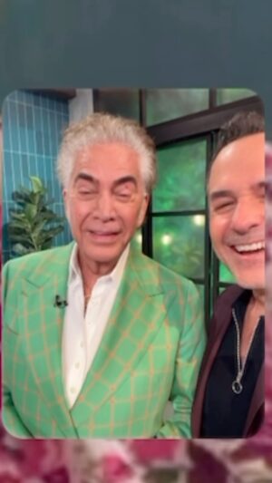 Carlos Calderon Instagram - No se grabó el audio pero mi mamá es fan #1 del Puma y le hicimos una video llamada 😂