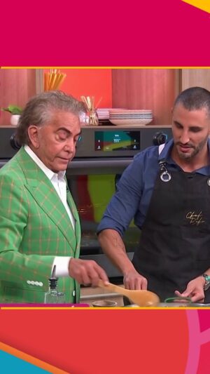 Carlos Calderon Instagram - ✨ La elegancia llegó a la cocina de #HoyDía con nuestro invitado especial y es que @elpumaoficial y @panchourestioficial acompañaron al @thechefrafa para preparar un delicioso platillo 🤩🍛