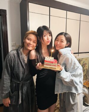 Carlos Chan Ka-Lok Instagram - Happy birthday to陳太！
錫晒你💋
乖乖地等卸貨😉