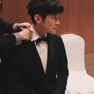 Carlos Chan Ka-Lok Instagram - 2023年
我做左「老公」
由一個家庭 變左三個家庭
雖然好大責任
但我好愛我既屋企人
每一個都好愛
希望你地身體健康 開開心心
我會好好照顧你地 

#諗住打d開心野
#唔知做咩鬼有啲鼻酸
#多謝2023俾機會我既人
#希望2024我會做得更好